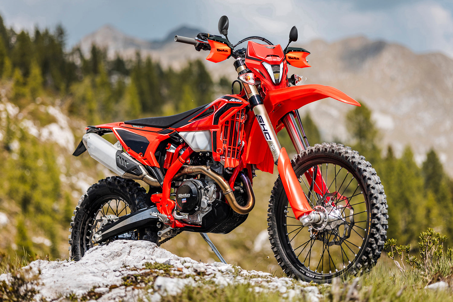 BETA ANNOUNCES 2027 RS MODELS