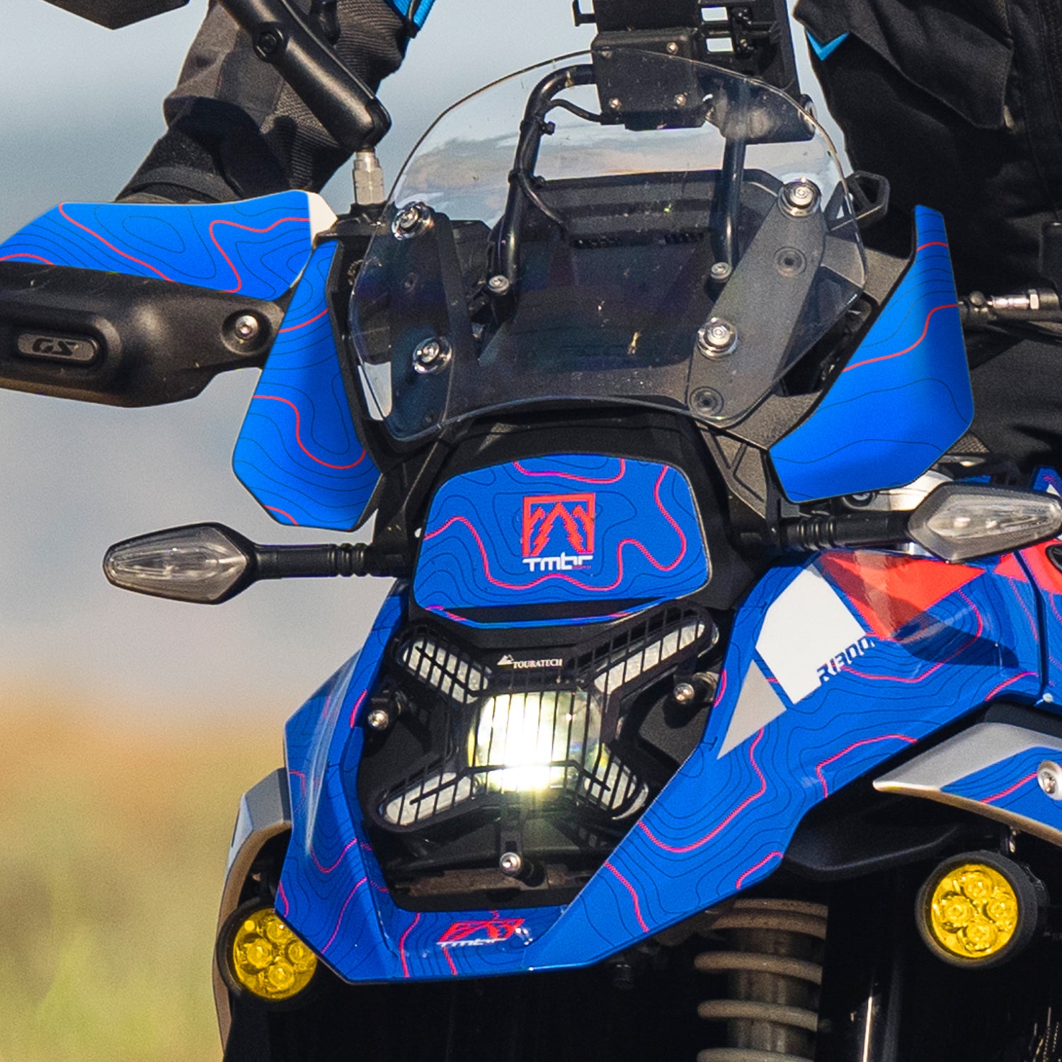 GRAPHICS KIT - 2024+ BMW R1300GS - TROPHY BLUE TOPO - TMBR MOTO