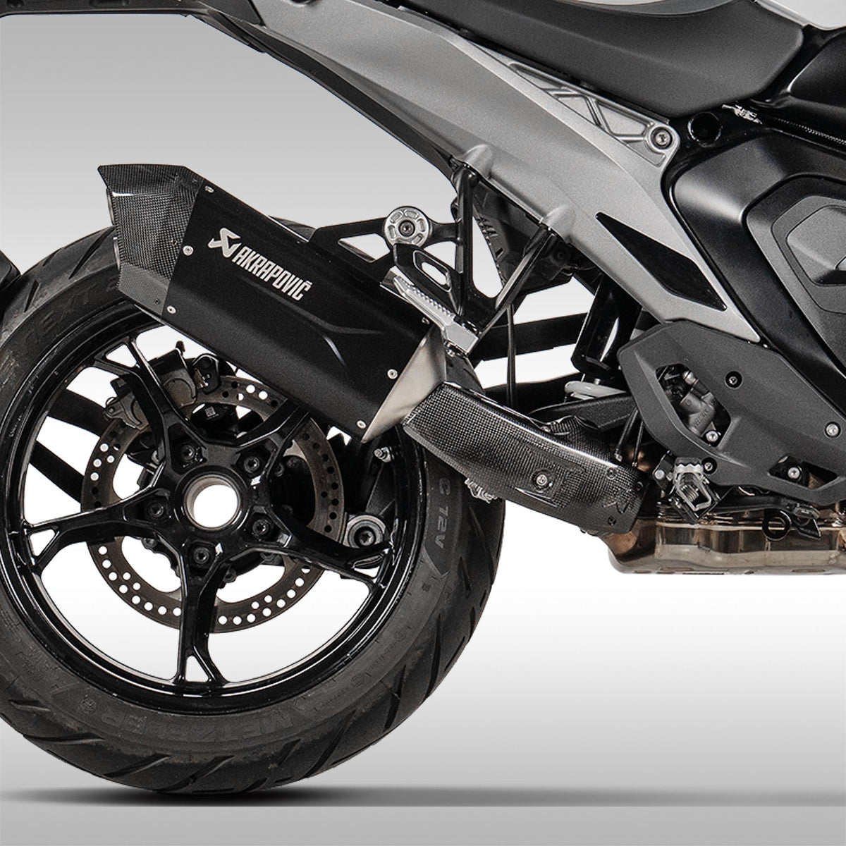 AKRAPOVIC - CARBON FIBER HEAT SHIELD - 2024 - 2025 BMW R 1300 GS