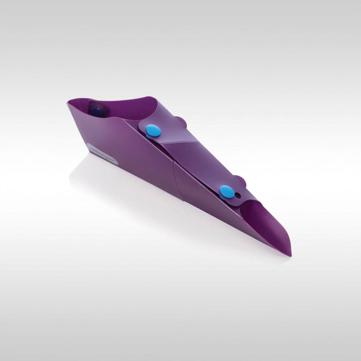 humangear GoPee HG0732 purple folding female urination stand to pee device with slim travel carry case.