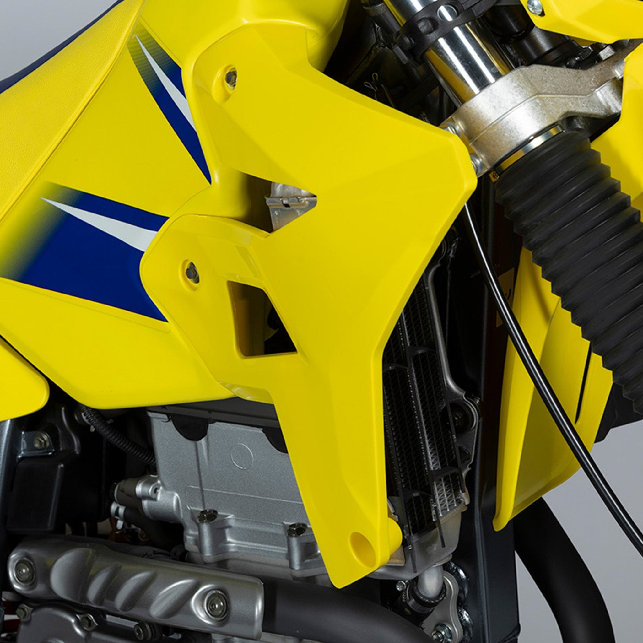 Polisport Restyling Kit with Headlight - Suzuki DR-Z400 | TMBR MOTO Polisport Restyling Kit with Headlight - Suzuki DR-Z400 | TMBR MOTO