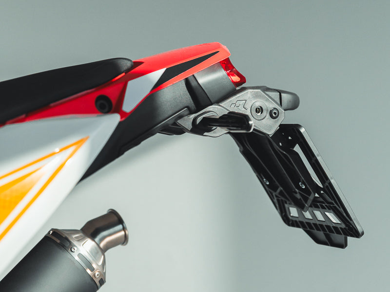 RTECH - LICENSE PLATE / TAILLIGHT MOUNT - YAMAHA TENERE 700