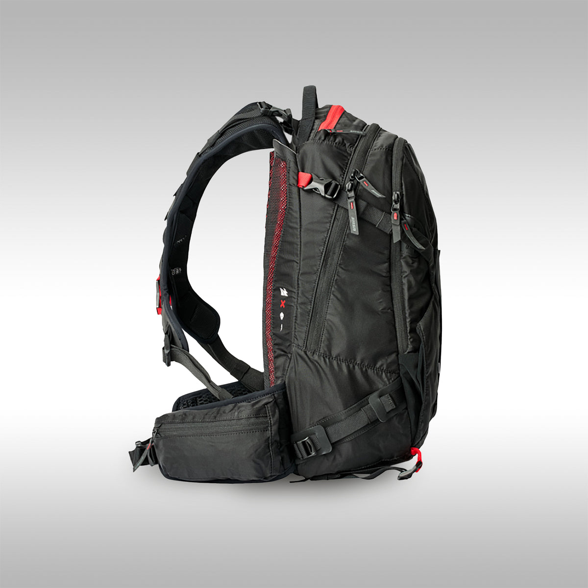 USWE 30L Zipper Daypack – Black | Durable Adventure Backpack