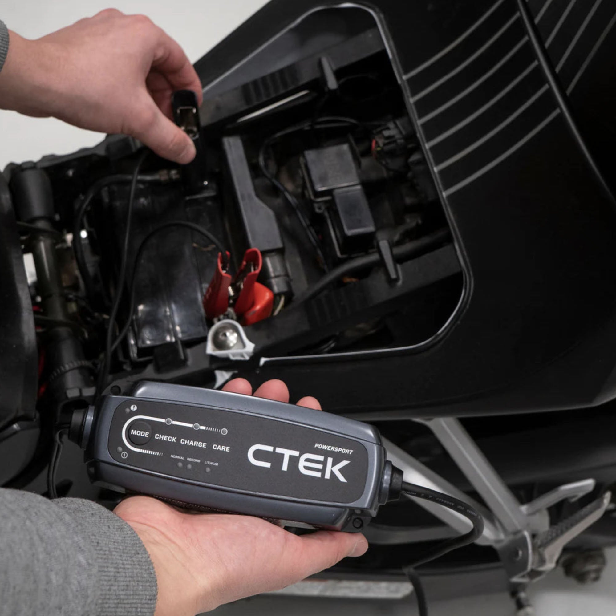 CTEK CT5 POWERSPORT Battery Charger - 2020 Model | For 12V Lead-Acid & Lithium